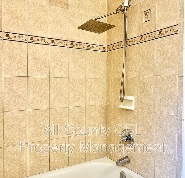 718 Buckminster Cir — Photo 14