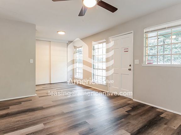 1755608_004_living_room_14066025.jpg