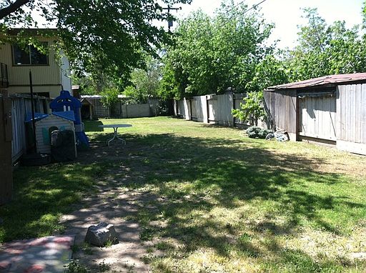 2nd image of 929 Illinois Ave APT 1