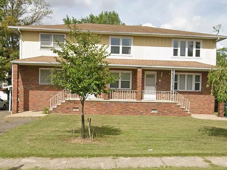 27 Bartha Ave #B — Photo 1