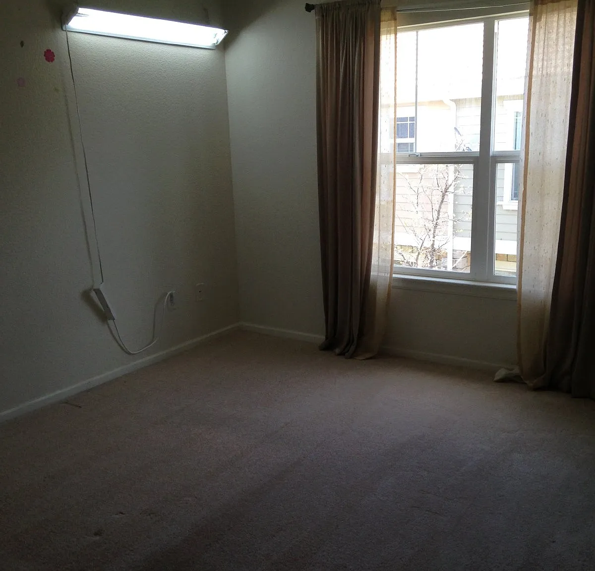 3 bed, 2.5 bath, 1568 sqft, $2,450 — Photo 1