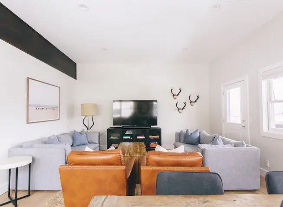 1st image of 501 Park Ave