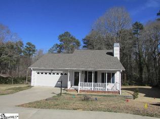 110 Cottage Ct, Laurens, SC 29360