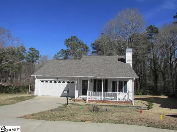110 Cottage Ct, Laurens, SC 29360
