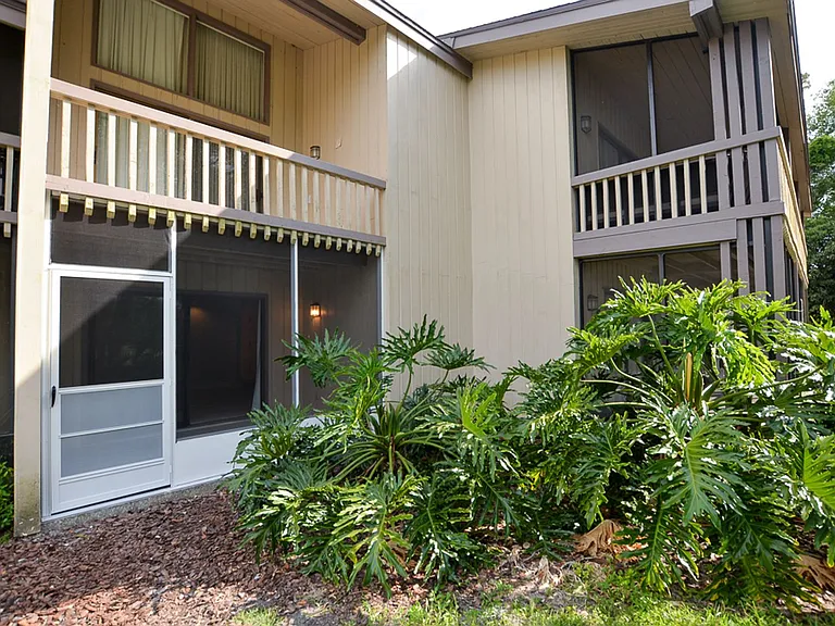 622 Olde Camelot Cir #3212 — Photo 4