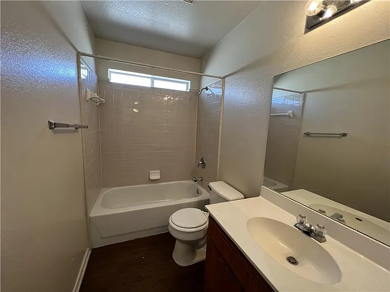 3407 Toledo Dr #D — Photo 10