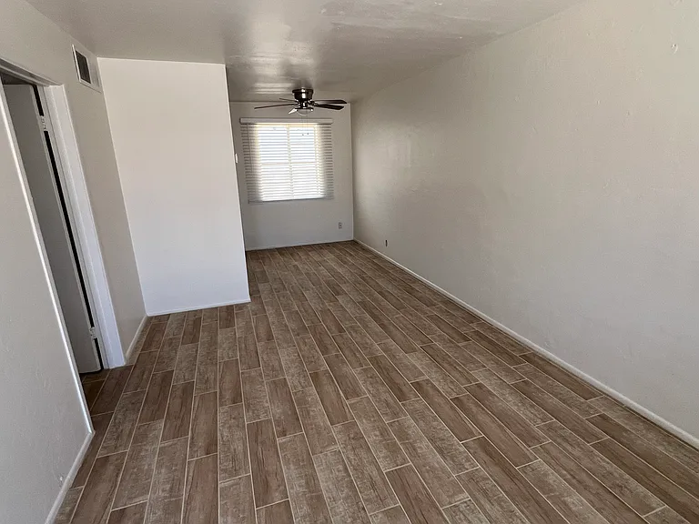 207 E Alice Ave #9 — Photo 4