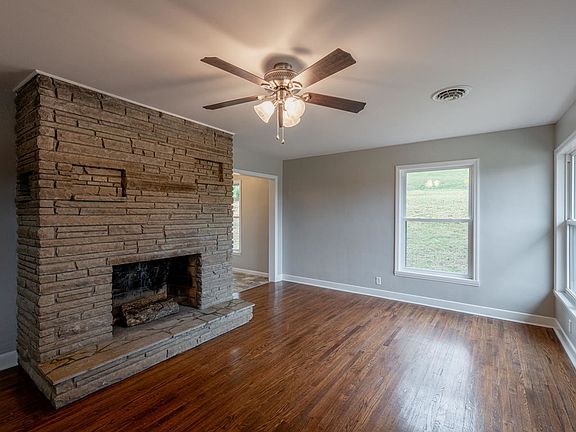2nd image of 313 Orchard Dr