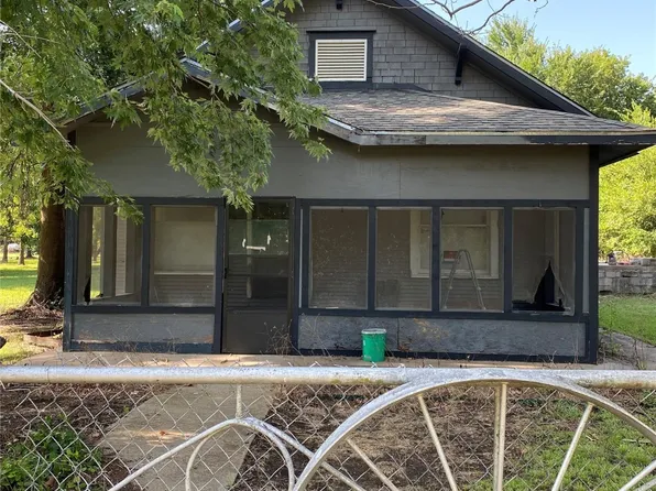 257 W 5th St, Jennings, OK 74038