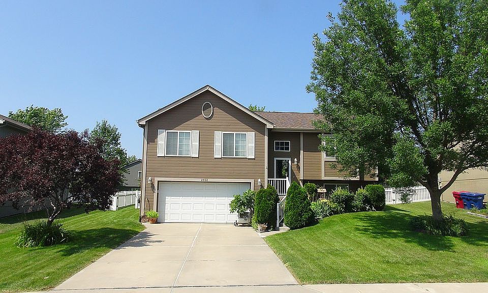 1st image of 2508 Winding River Dr