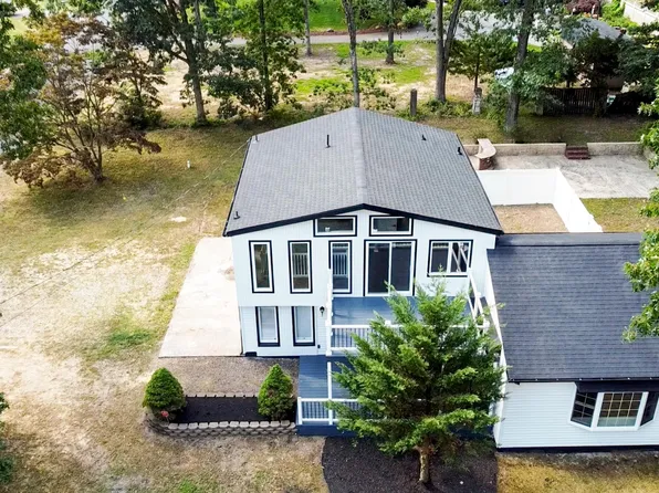 2421 Highland Rd, Williamstown, NJ 08094