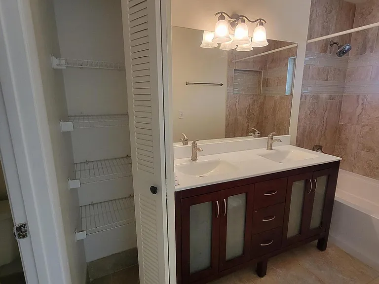 2306 SW 82nd Ter #2306 — Photo 19