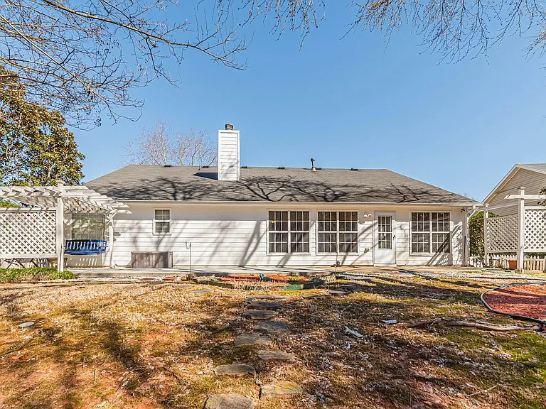 5755 Lakeview Cir — Photo 46