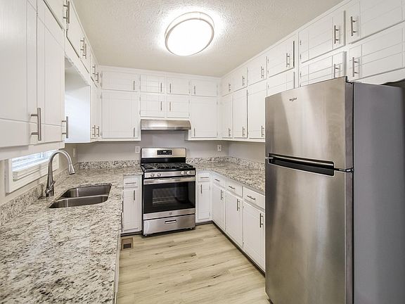 5th image of 2314 Tapanzee Ln