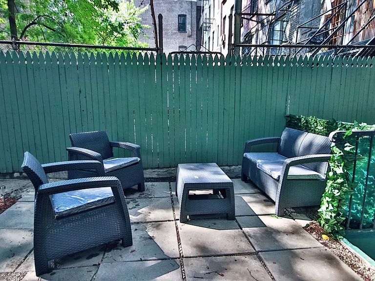122 E 7th St #GFE — Photo 13