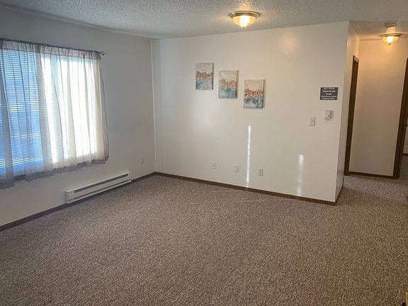 5th image of 905 N 15th St