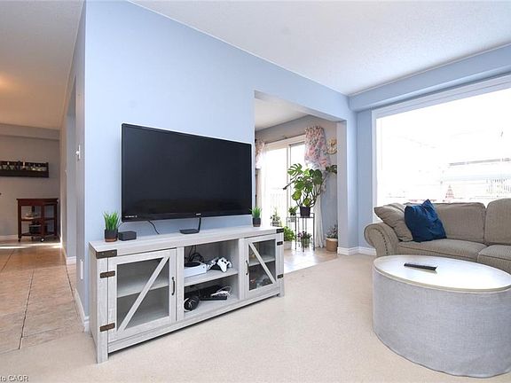 5th image of 16 Midanbury Way