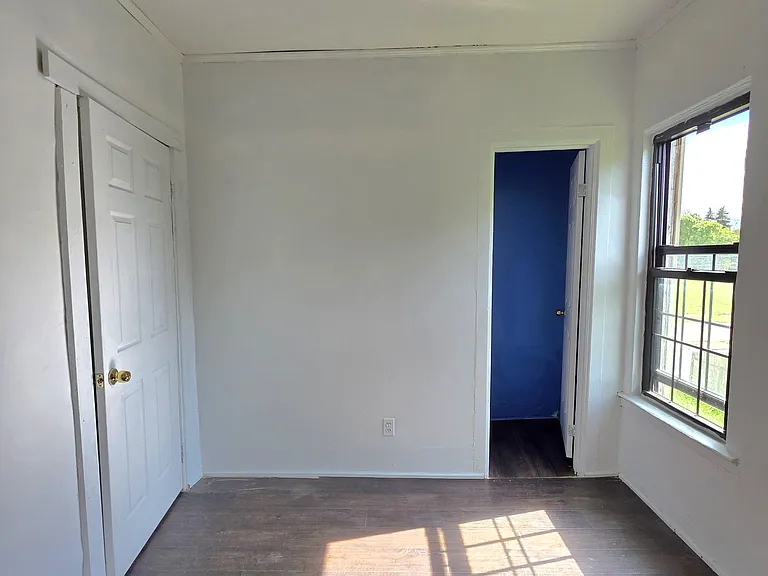 768 Glenwood Ave — Photo 10