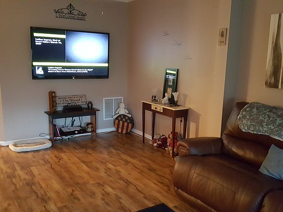 2nd image of 705 Galway Ln