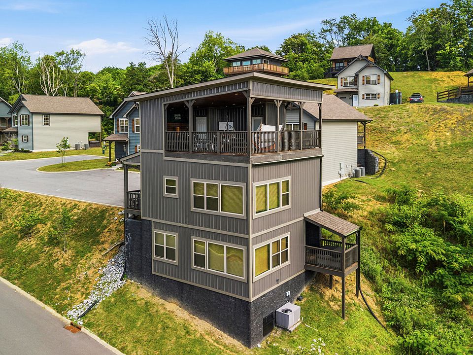 1st image of 1654 Veterans Blvd #42