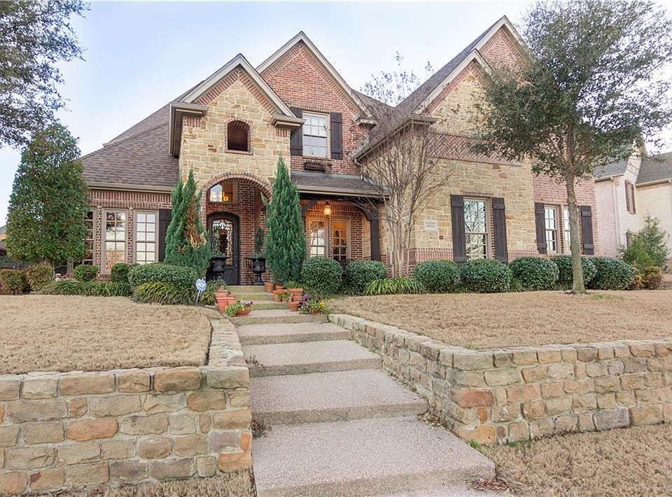 1st image of 2312 Castle Creek Dr
