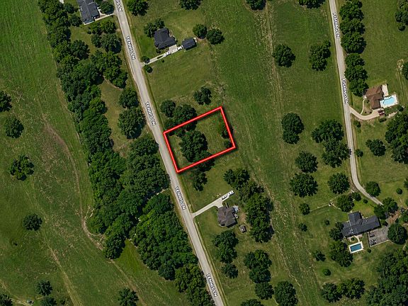 4th image of 1298 Tennis Ln