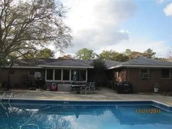 308 Forest Hill Dr, Warner Robins, GA 31088