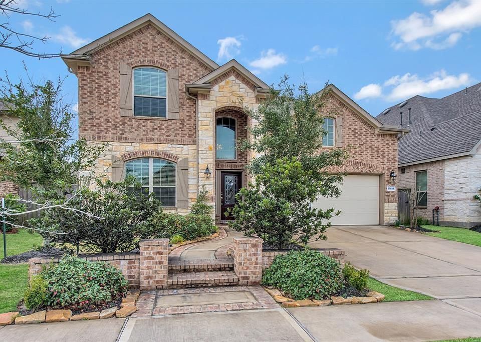 1st image of 16635 Highland Country Dr