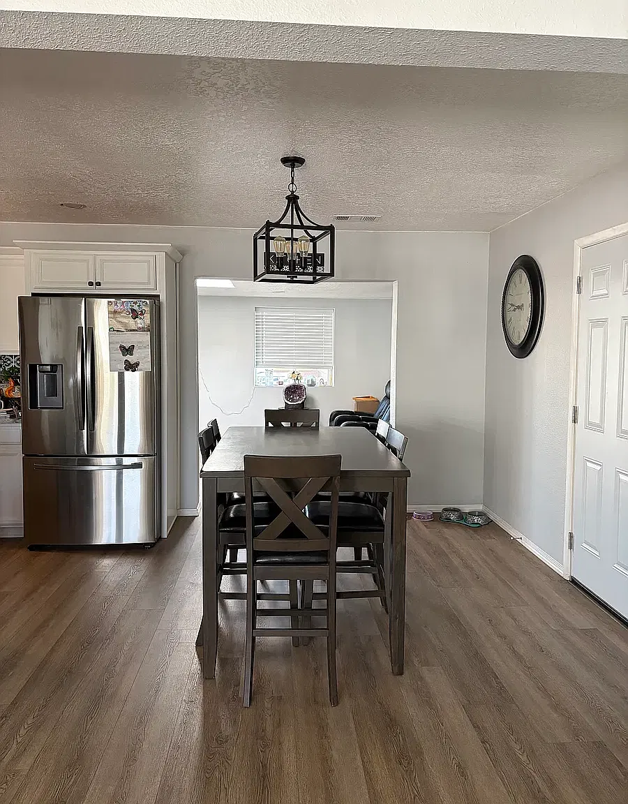 3 bed, 2588 sqft, $2,895 — Photo 3