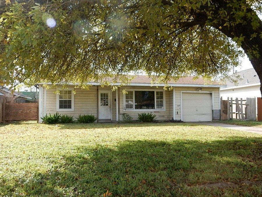 1st image of 1725 Wayside Dr