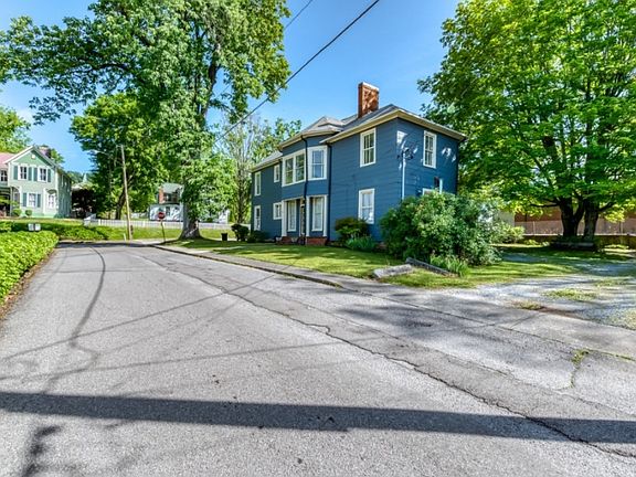 2nd image of 220 W Main St #Na