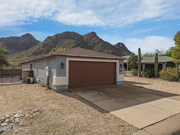 2nd image of 3303 W Alexanderwood Dr