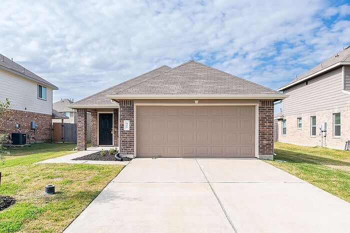 1st image of 926 Ember Wood Ct
