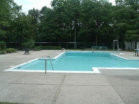 2nd image of 175 Garden Gate Ct