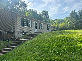86 Maple St — Photo 1
