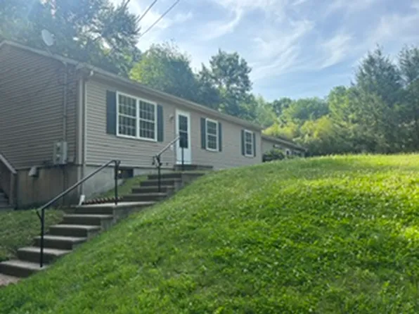 86 Maple St, Bellingham, MA 02019