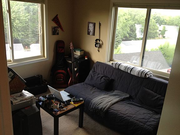 5th image of 2285 Stewart Ave