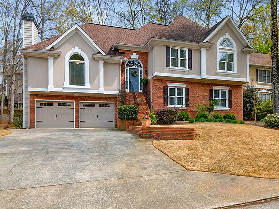 2nd image of 3728 Upland Dr
