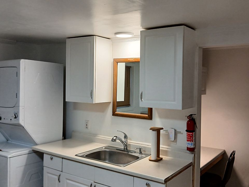 laundry, kitchen sink