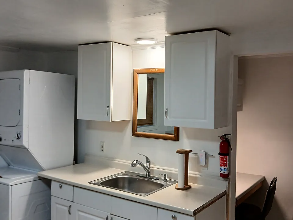 laundry, kitchen sink