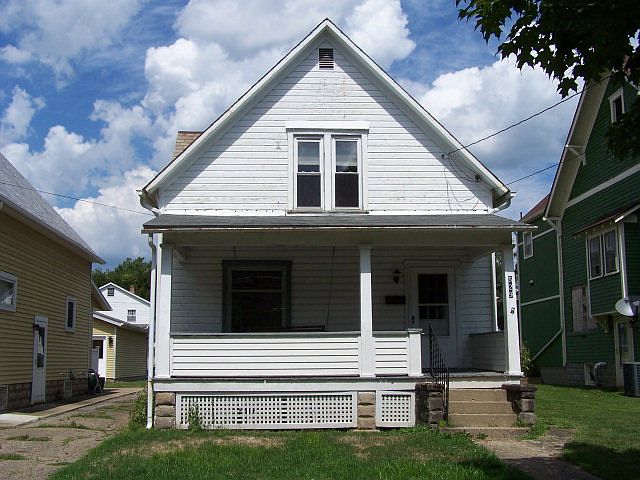 1st image of 529 E Main St