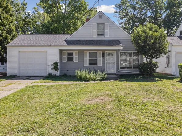 443 Fairway Blvd, Willowick, OH 44095