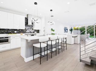 811 NE 17th Way, Fort Lauderdale, FL 33304