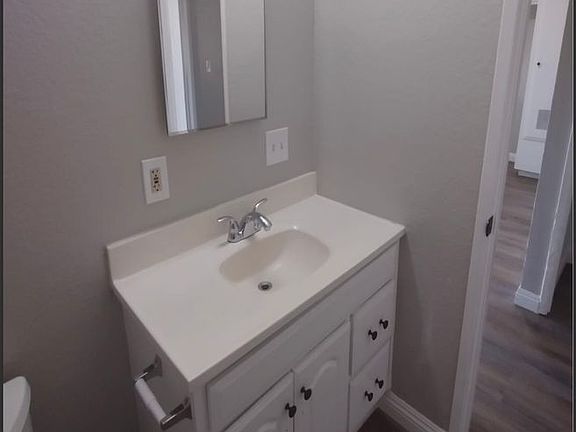 5th image of 251 N Elderberry Ave APT 16