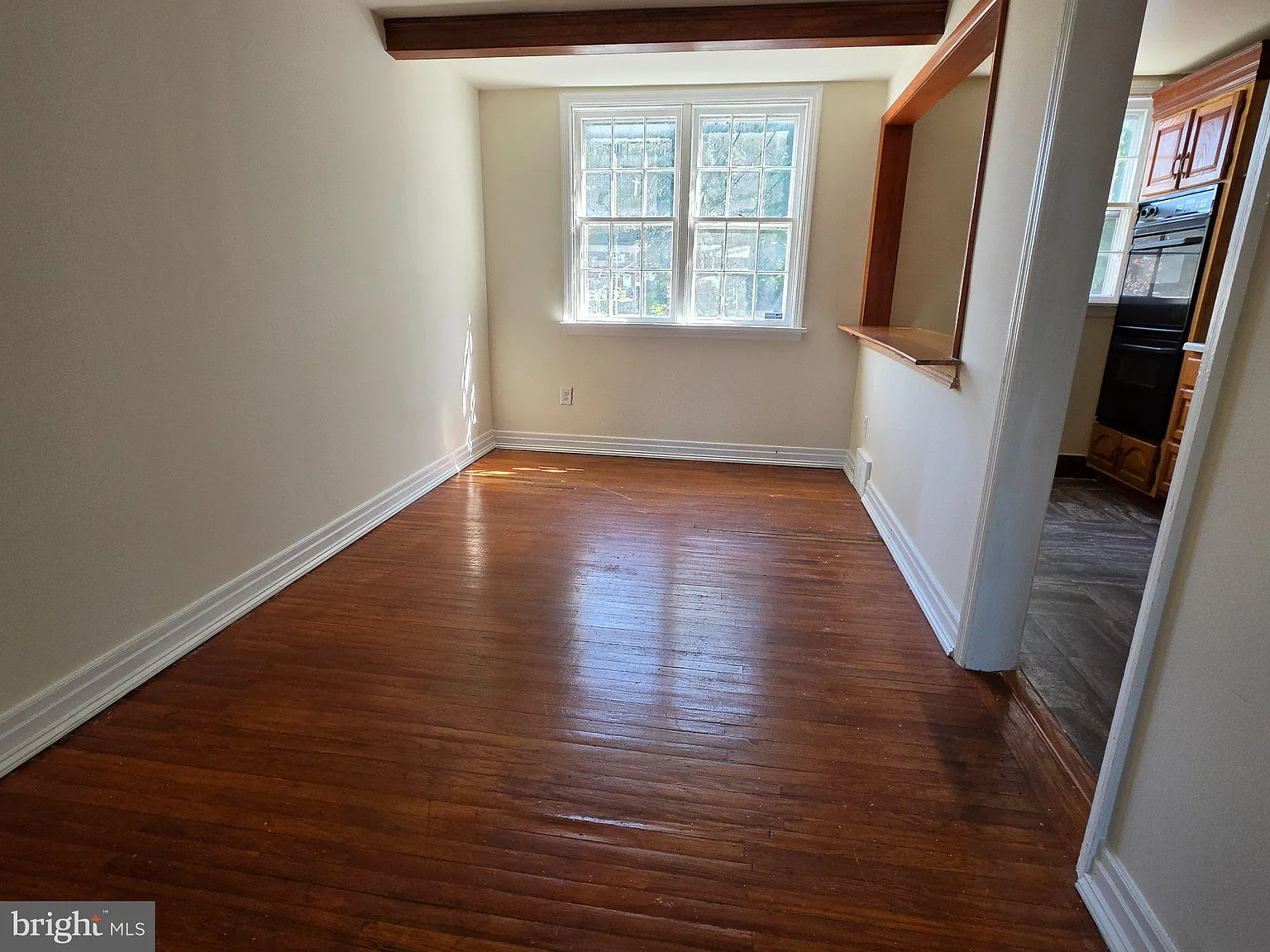 3 bed, 1.0 bath, 1152 sqft, $1,500 — Photo 4