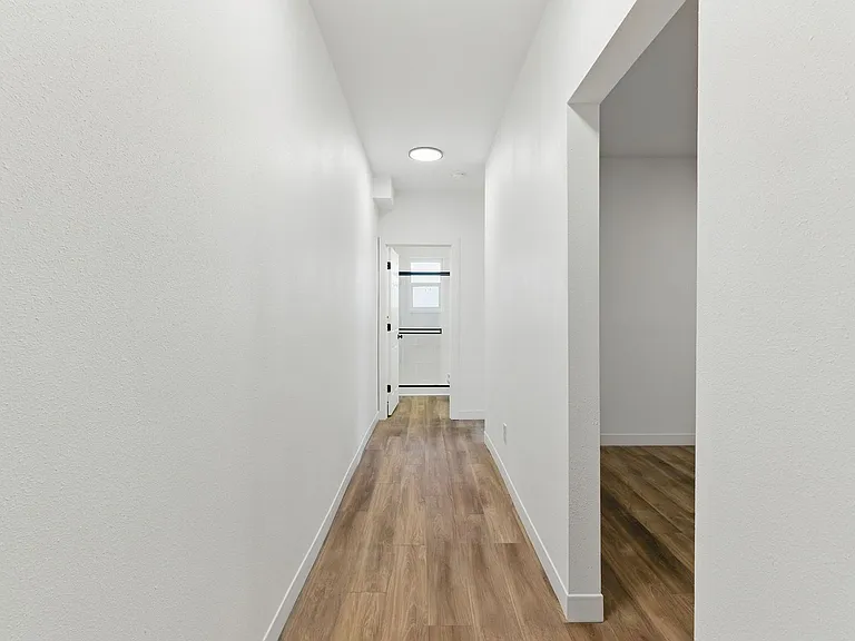 Cambridge Court Apartments — Photo 52