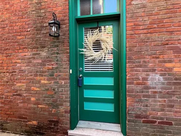 2409 Menard St, Saint Louis, MO 63104