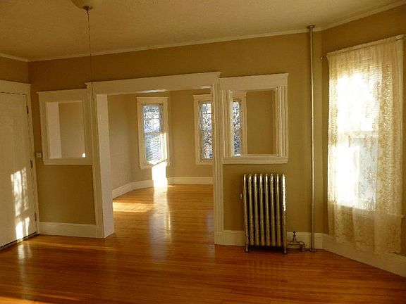 2nd image of 100 Kenoza Ave #2