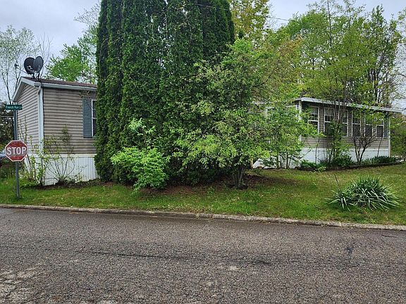 3rd image of 184 Lawrence Ln