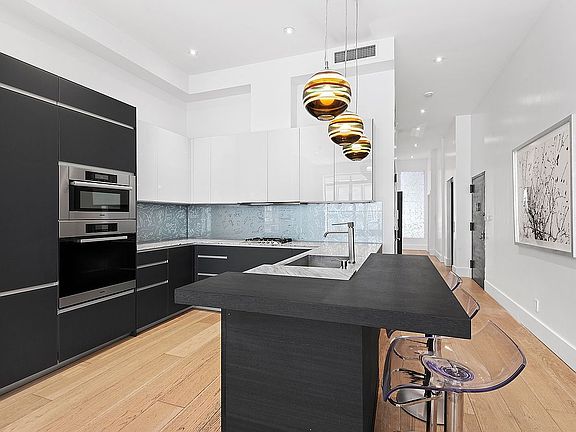 4th image of 133 W 14th St APT 5